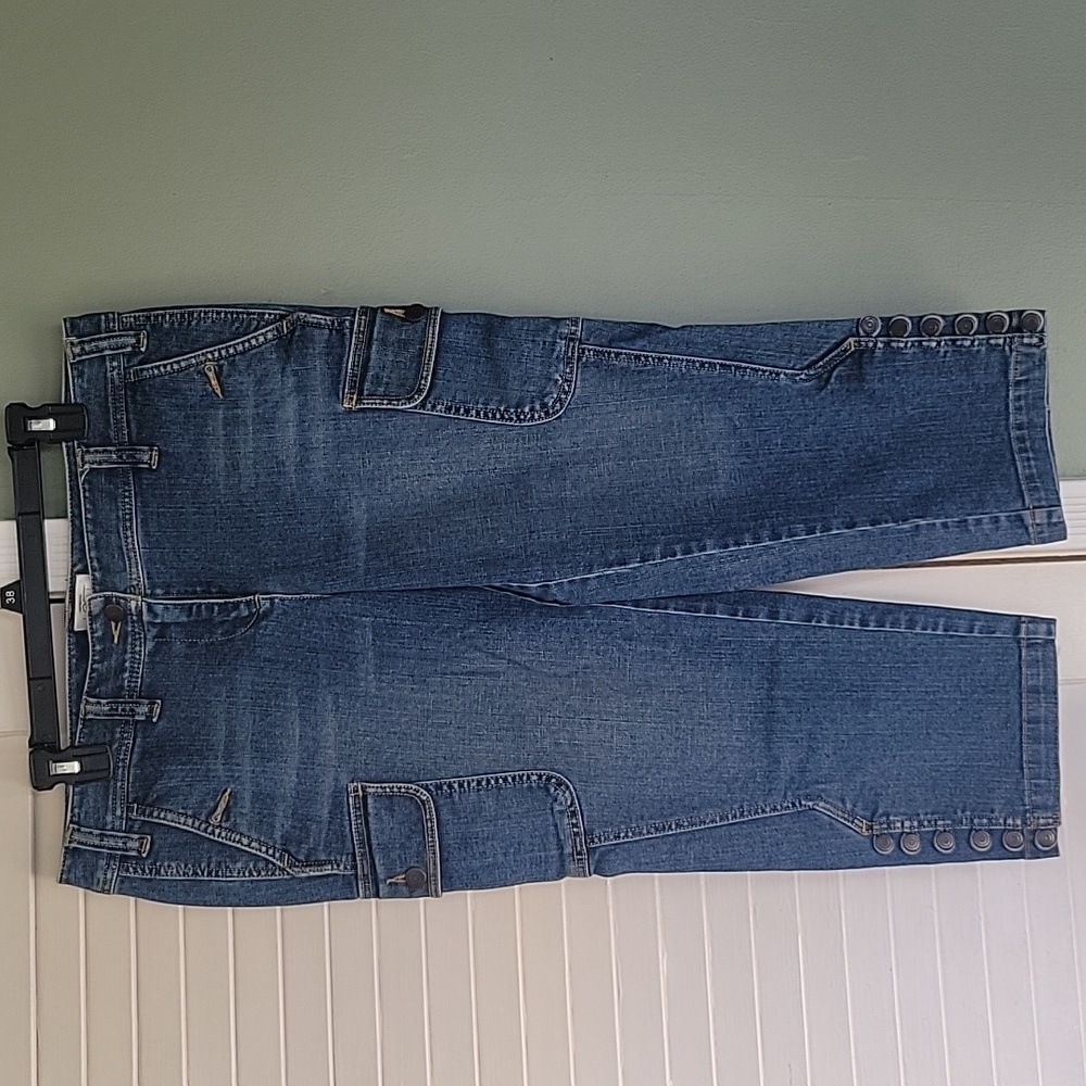 Women's crop jeans